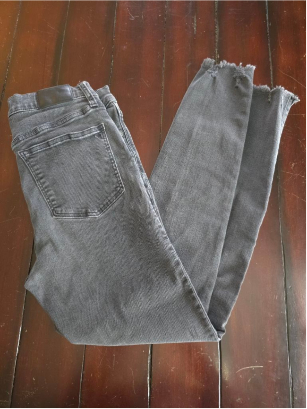 Women's Madewell 9" Mid-Rise Slimming Skinny Jeans Size 29 Frayed Hem Gray